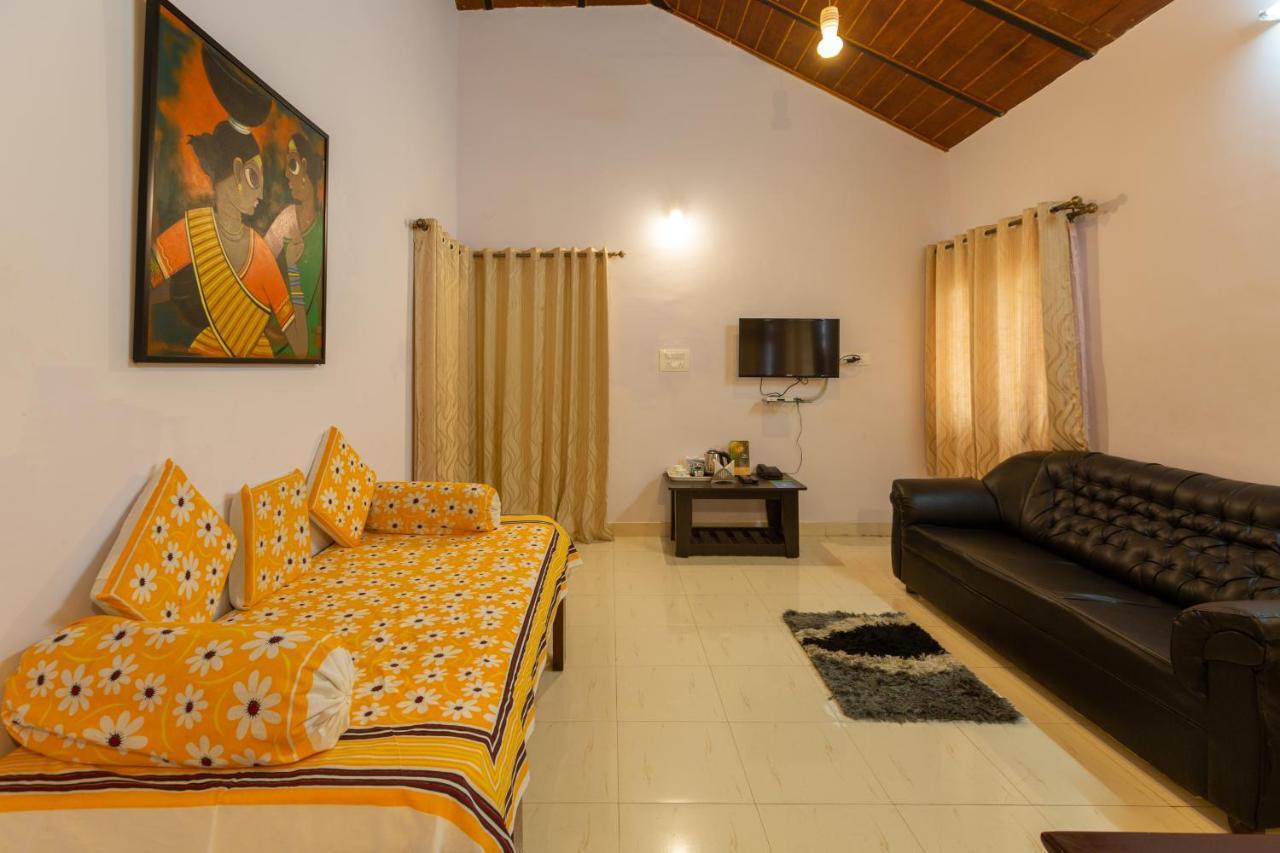 Kstdc Hotel Mayura Velapuri Belur Esterno foto