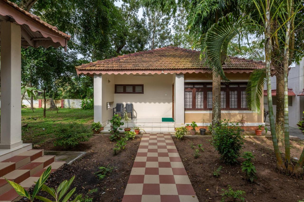 Kstdc Hotel Mayura Velapuri Belur Esterno foto