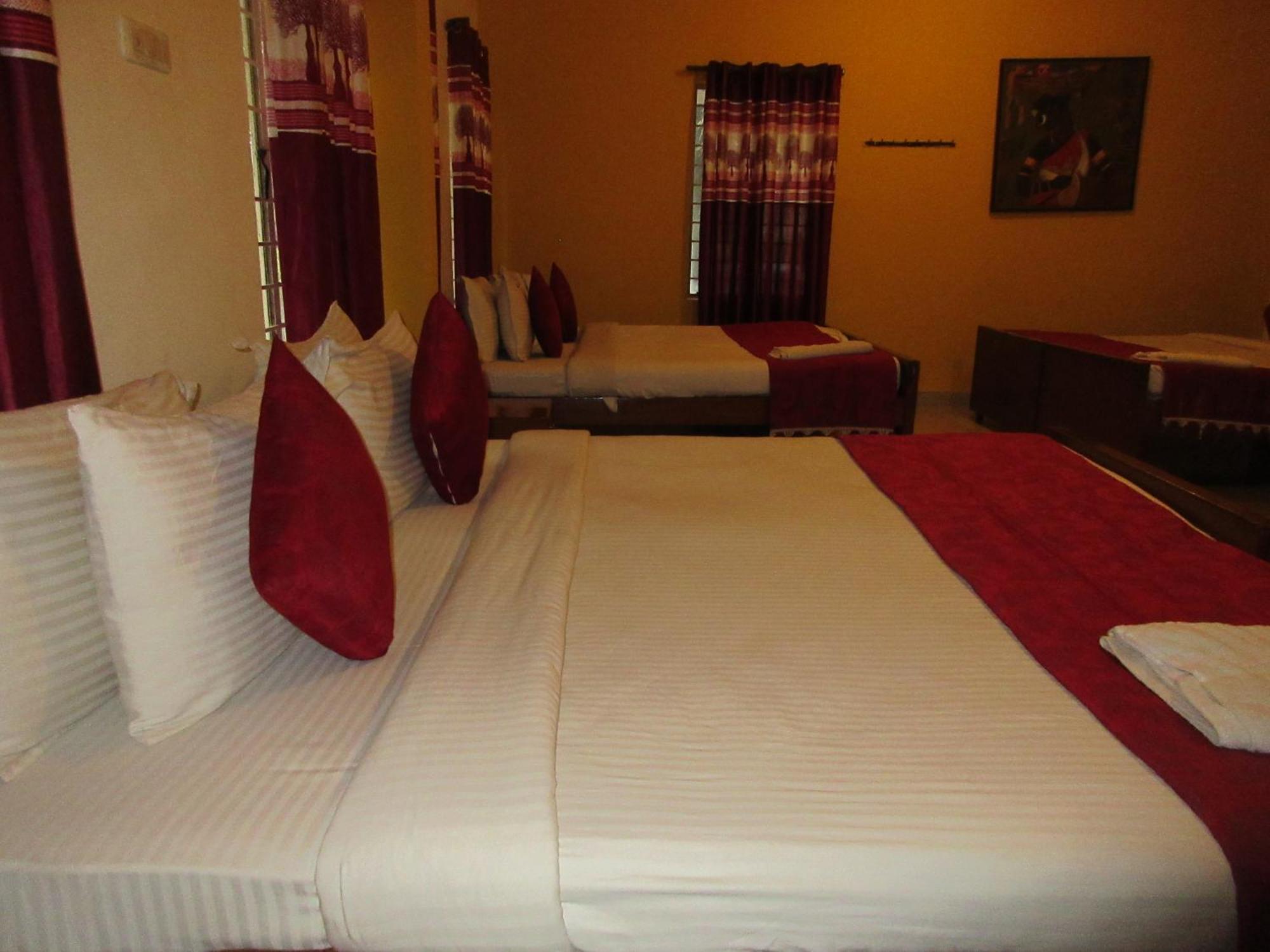 Kstdc Hotel Mayura Velapuri Belur Esterno foto