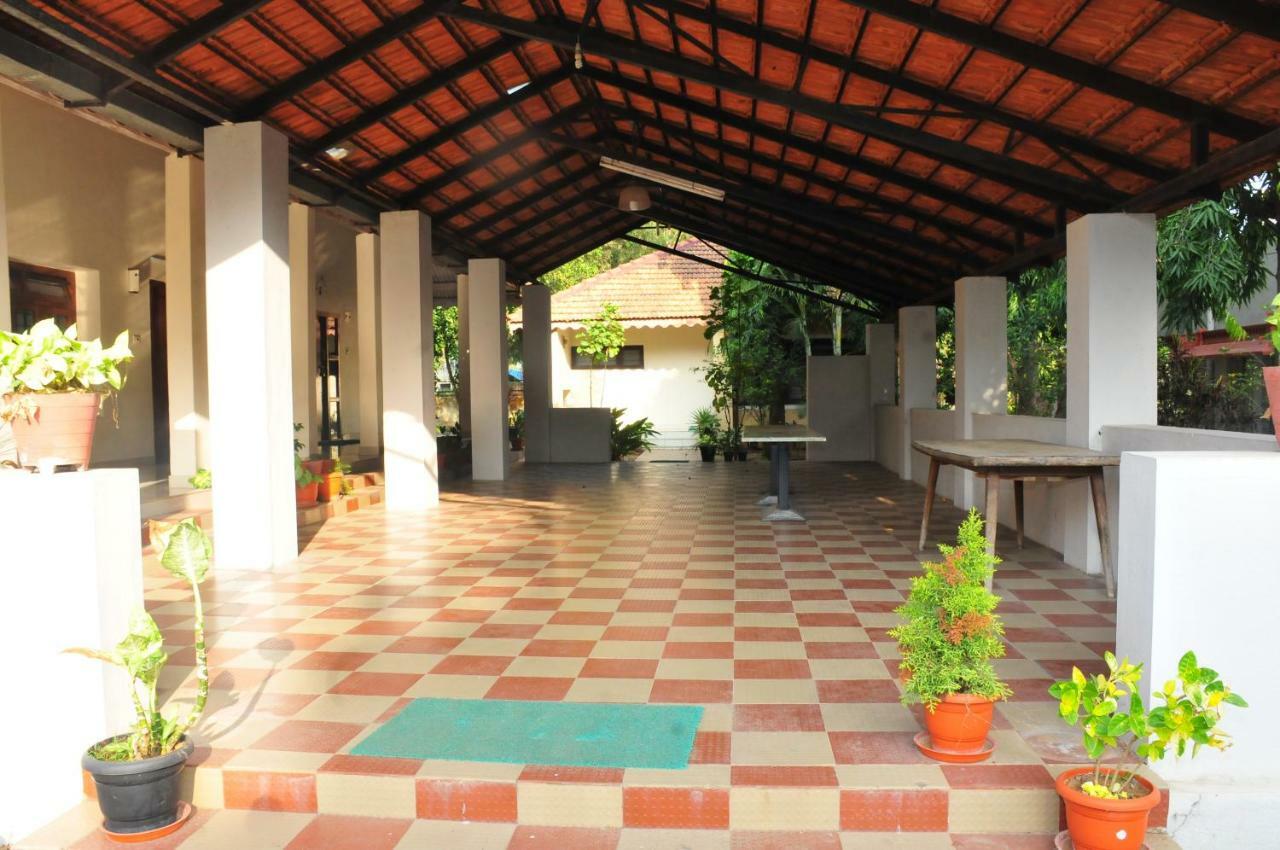 Kstdc Hotel Mayura Velapuri Belur Esterno foto