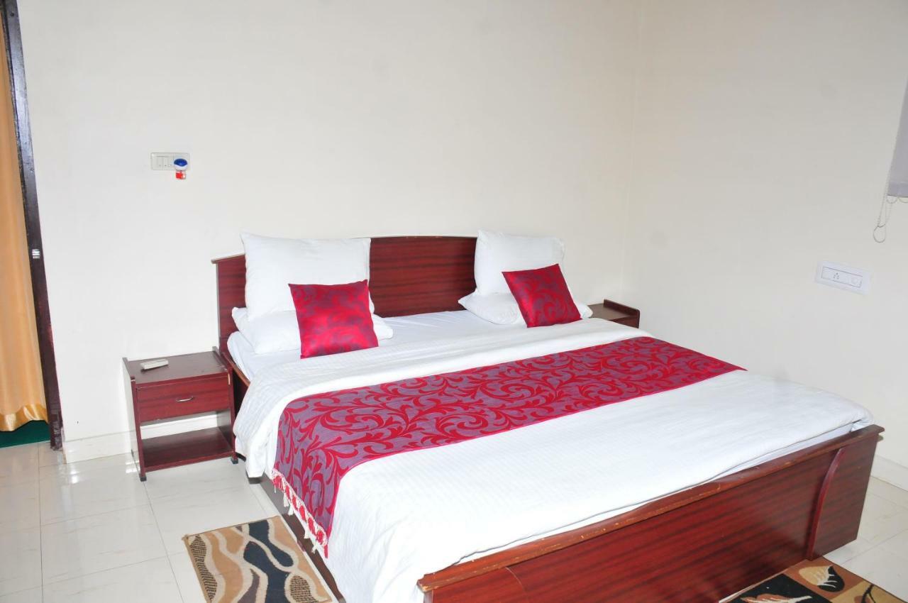 Kstdc Hotel Mayura Velapuri Belur Esterno foto