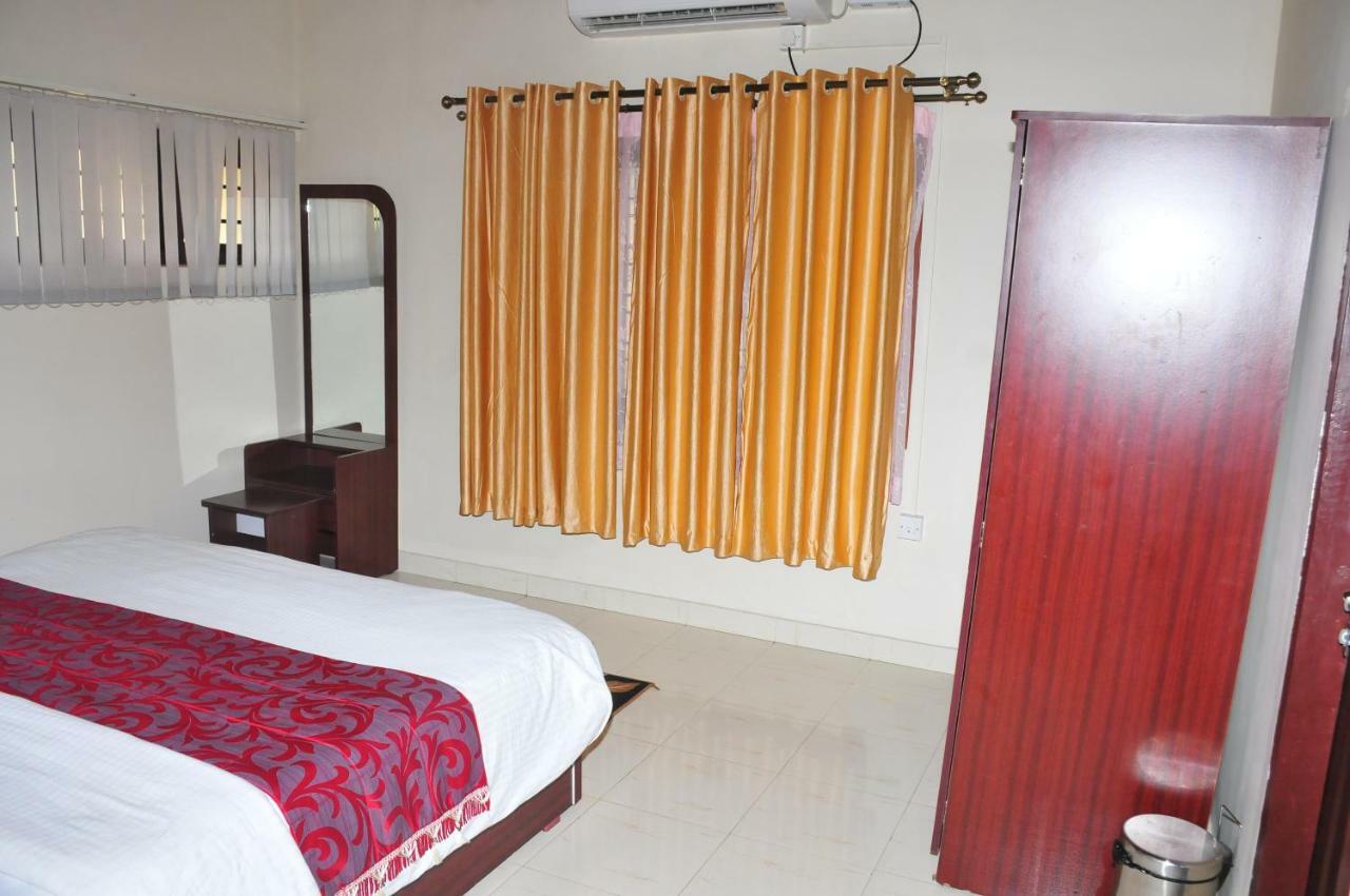 Kstdc Hotel Mayura Velapuri Belur Esterno foto